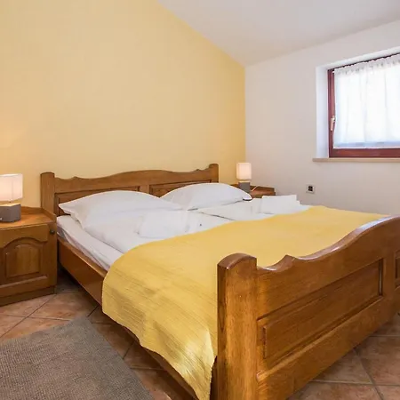 Lovely In With Wifi Appartamento Porec