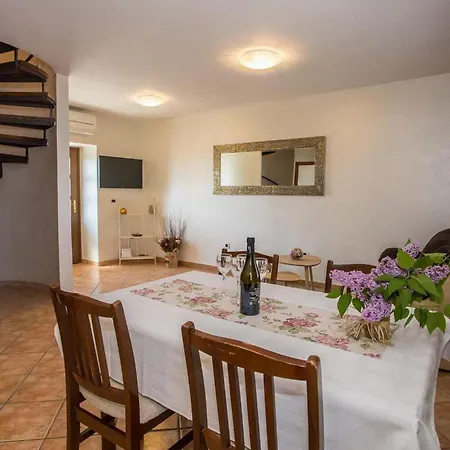 2 Bedroom Gorgeous In