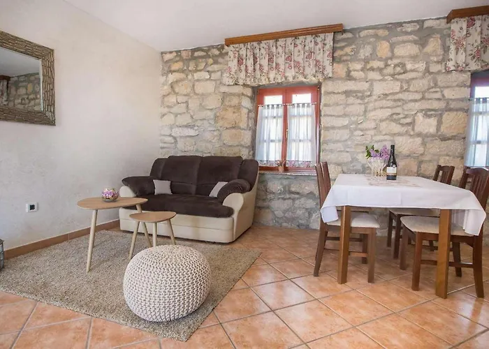 Lovely In With Wifi Appartamento Porec